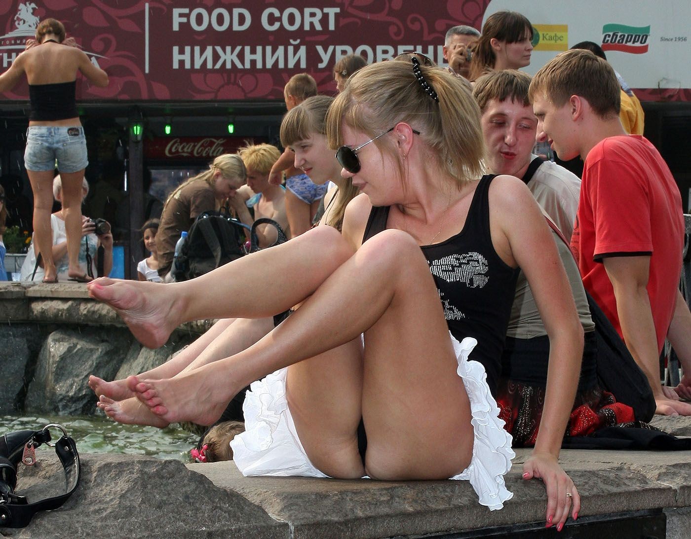 upskirt fountain.