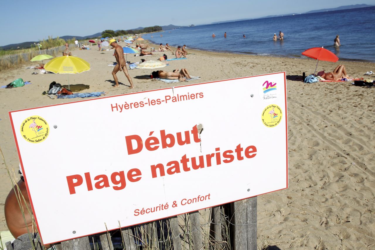 TOP 5 des plus belles plages naturistes en France