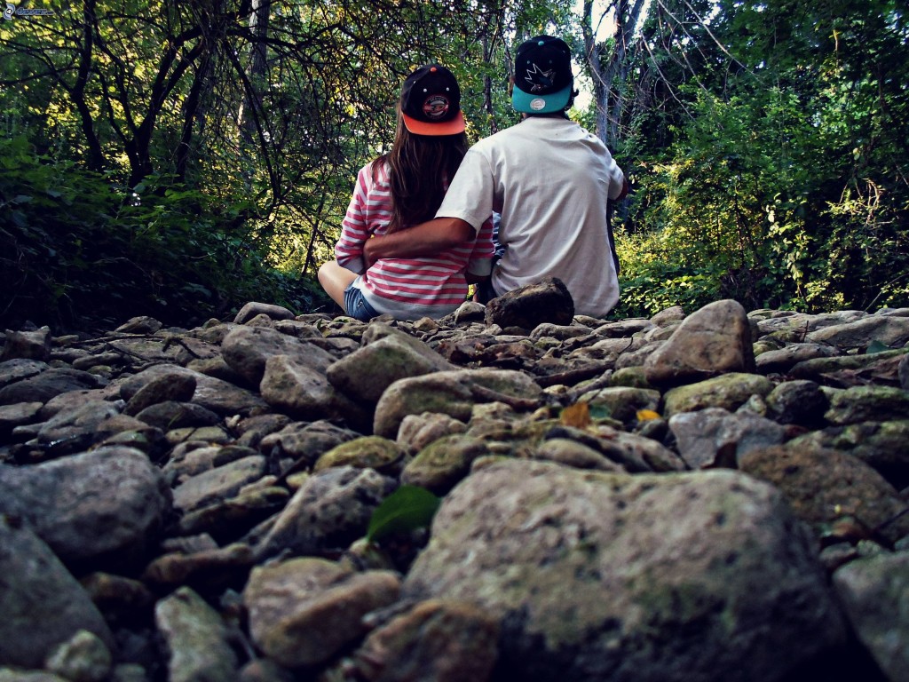 couple-in-the-woods,-rocks,-forest-176035
